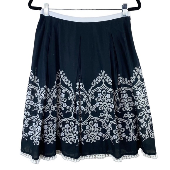 LOFT Black/White Floral Beaded Pom Pom Trim Pleated A-Line Skirt Sz 8P - Picture 1 of 8